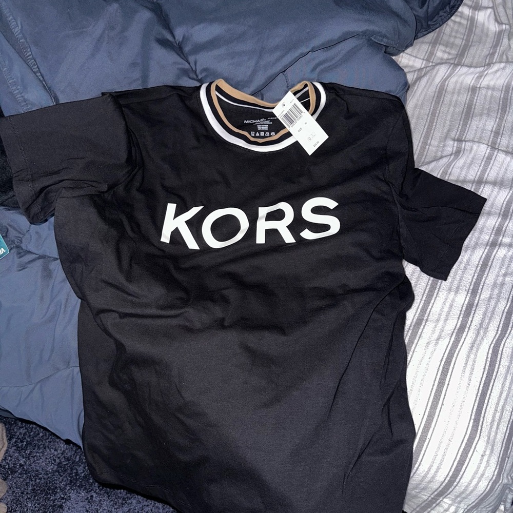 Brand new Michael kors mens t shirt medium